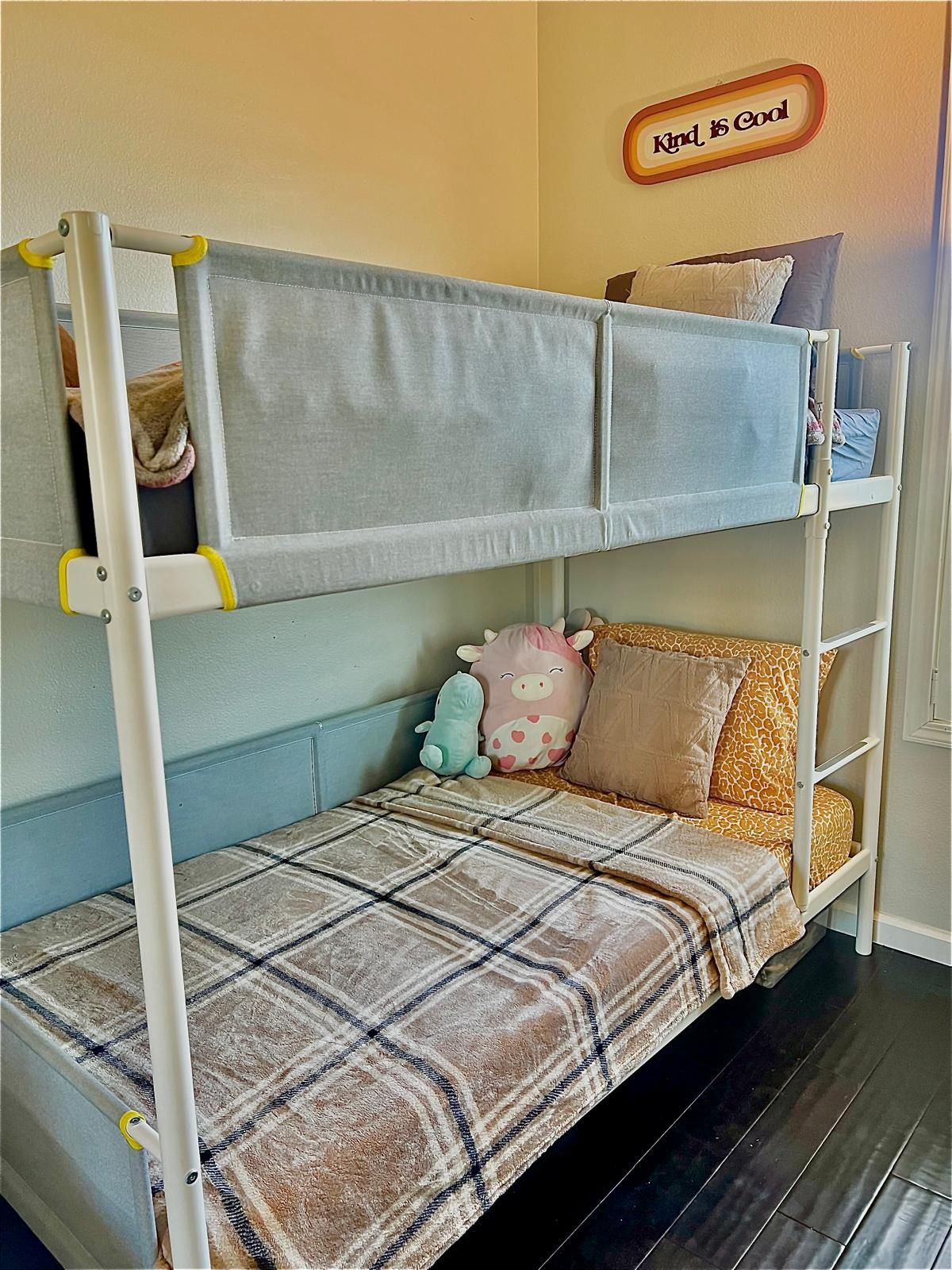 IKEA Kids twin Bunk bed Mint Condition!!