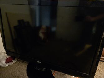 LG 42LH26-OH  42-inch Monitor Display. Has Stand And Remote