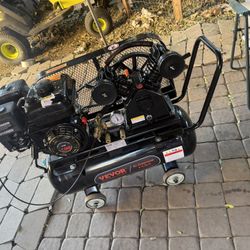 13.2 Gal. Gas Powered Air Compressor 7HP 9 CFM at 115 psi Air Compressor Tank with Wheels Piston Pump for Workshop Sites by VEVOR
