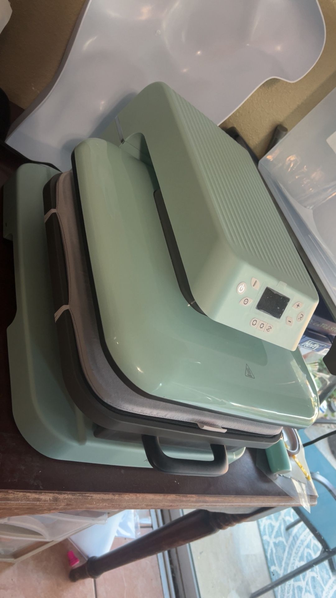 HTV HEAT PRESS MACHINE