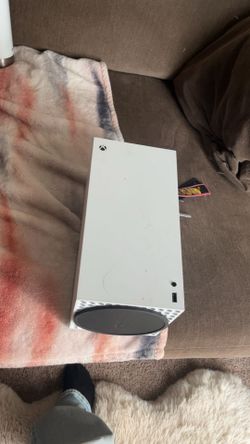 Xbox series X (two controllers and headset too)