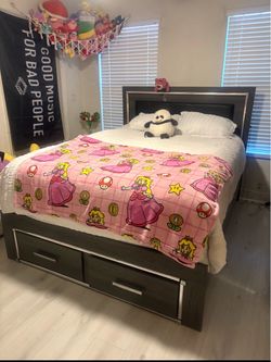 Bedroom set