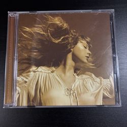 Fearless Taylor’s Version by Taylor Swift CD (2021)