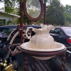 Old Fashioned Sink