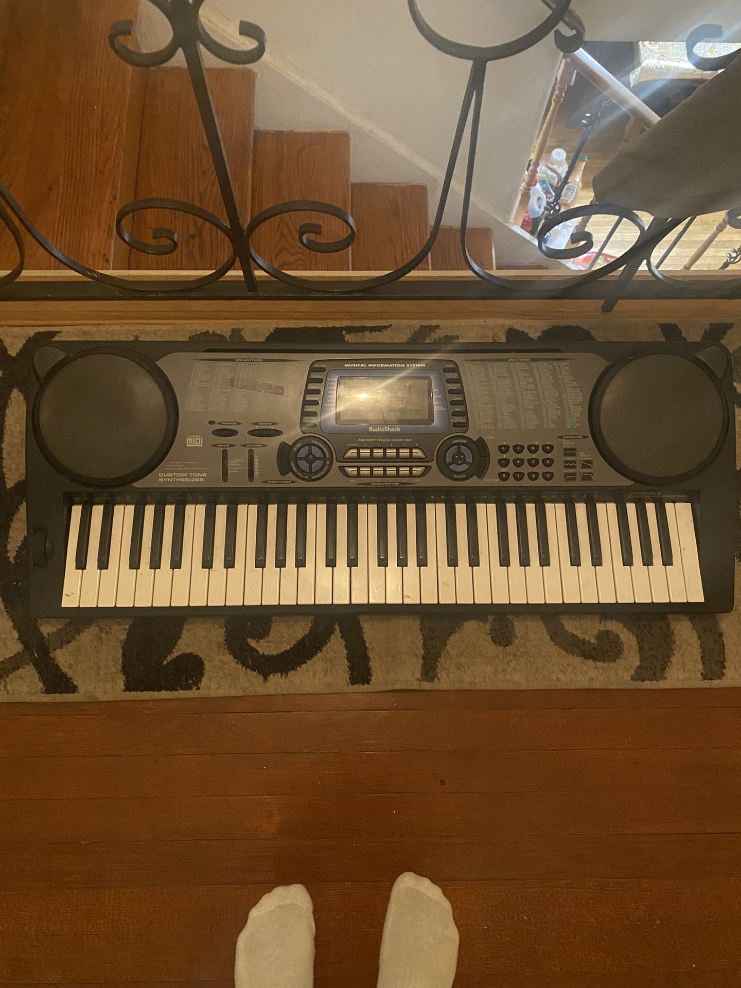 battery and wire powered electric piano (very professional)