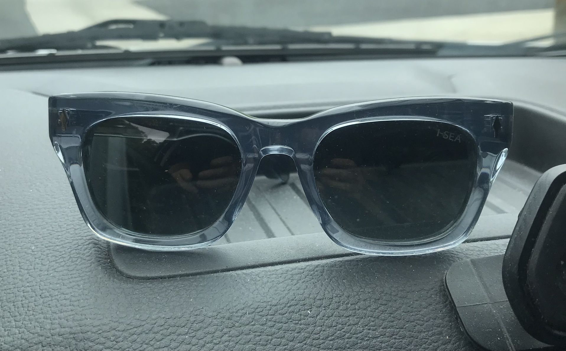 Womens IsEA sunglasses