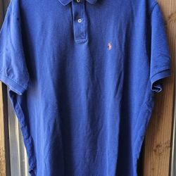 Ralph Lauren Polo Shirt Mens L Solid Blue Short Sleeve 💯 % Cotton Casual Logo
Great condition 
No stains 
Gently worn 