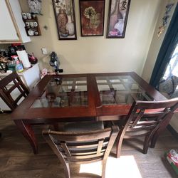 Table With 3 Chairs