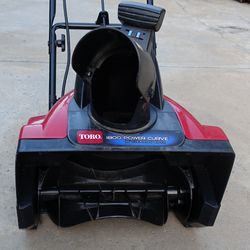 Toro 18 inch electric snowblower – ready for Monday’s snow!