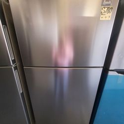 Refrigerator Avanti 