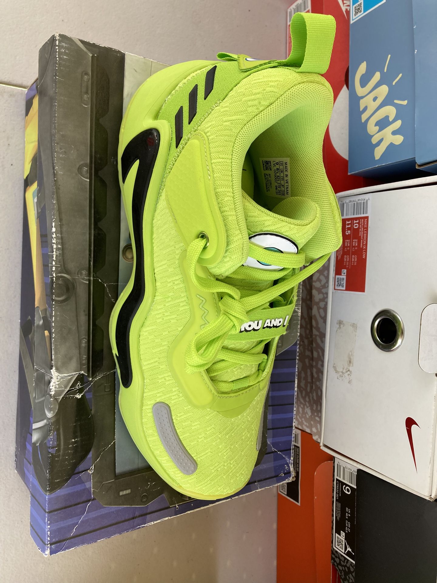 Adidas Monster Inc Size 9