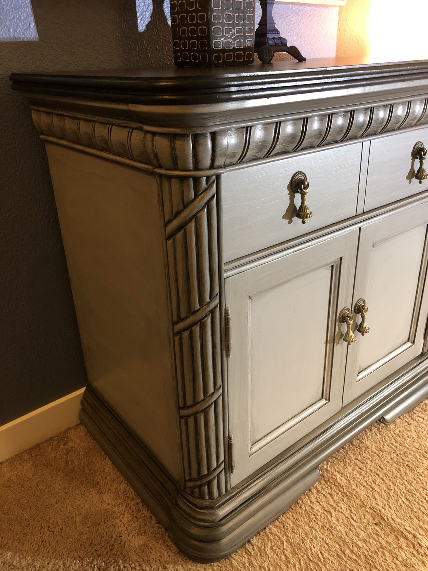 Credenza, Liquor Buffet table for Sale in Seattle, WA OfferUp