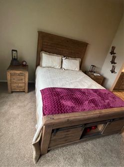 Beautiful Brown Wood Bedroom Set Full Size - Available in Queen and King - Nightstands and Dresser - SAME DAY DELIVERY 📦