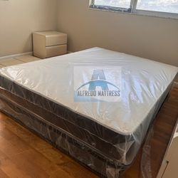 QUeen mattress regular set with box spring ( 2pc brand new)
