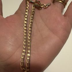 10 K Gold Cuban Link Bracelet