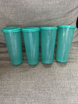 Set Of 4 Topperware Cups 