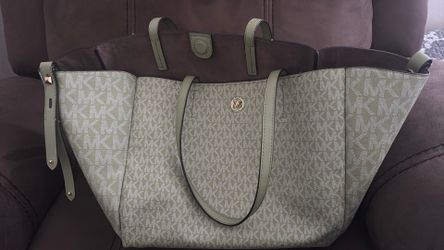 Micheal kors tote bag