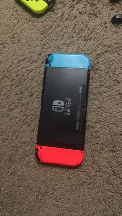 Nintendo Switch Bundle – 11 Games, Console, Joy-Cons, Case & Accessories only selling as bundle