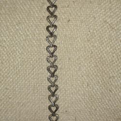 7 1/2 Inch Heart Balck And White Diamond Chip Bracelet