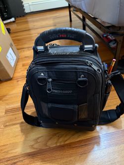 Veto pro pack bag like new best cash offer ELECTRICIANS OR HVAC GUYS HIT ME UP. I HAVE A HOLE STORAGE UNIT FULL OF LIKE NEW TOOLS MILWAUKEE GREENLEA K