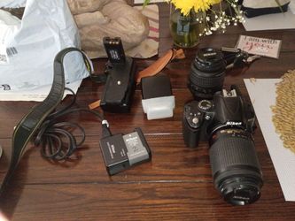 Nikon D3000 dual lense kit