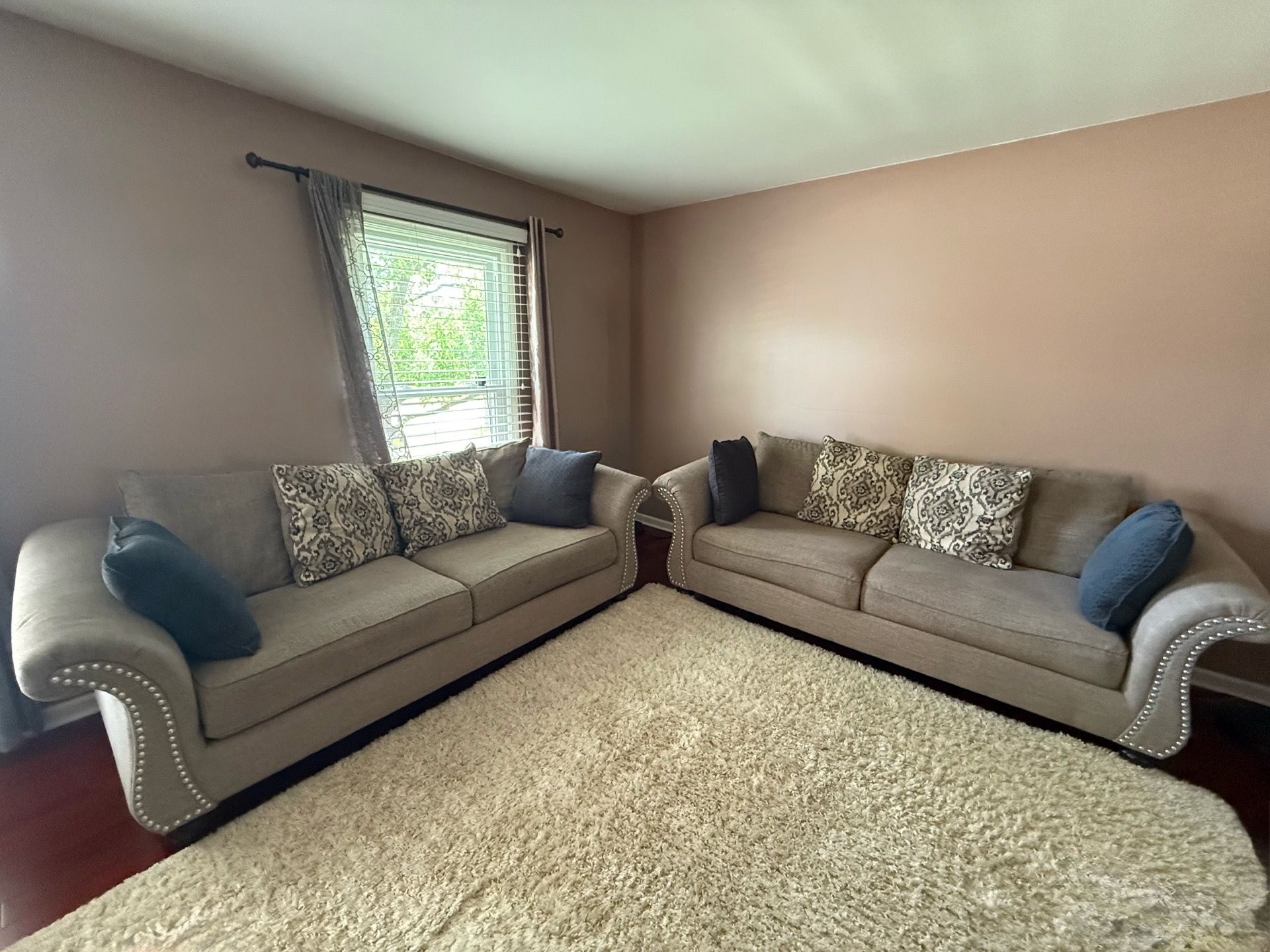 Sofa set - Ashley