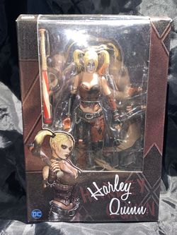 HALREY QUINN 6 “ ACTION FIGURE BIRDS OF PREY SUICIDE SQUAD, BATMAN VILLAIN