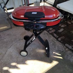 Coleman Road Trip Grill BBQ It Also Has The Cover And The Roller