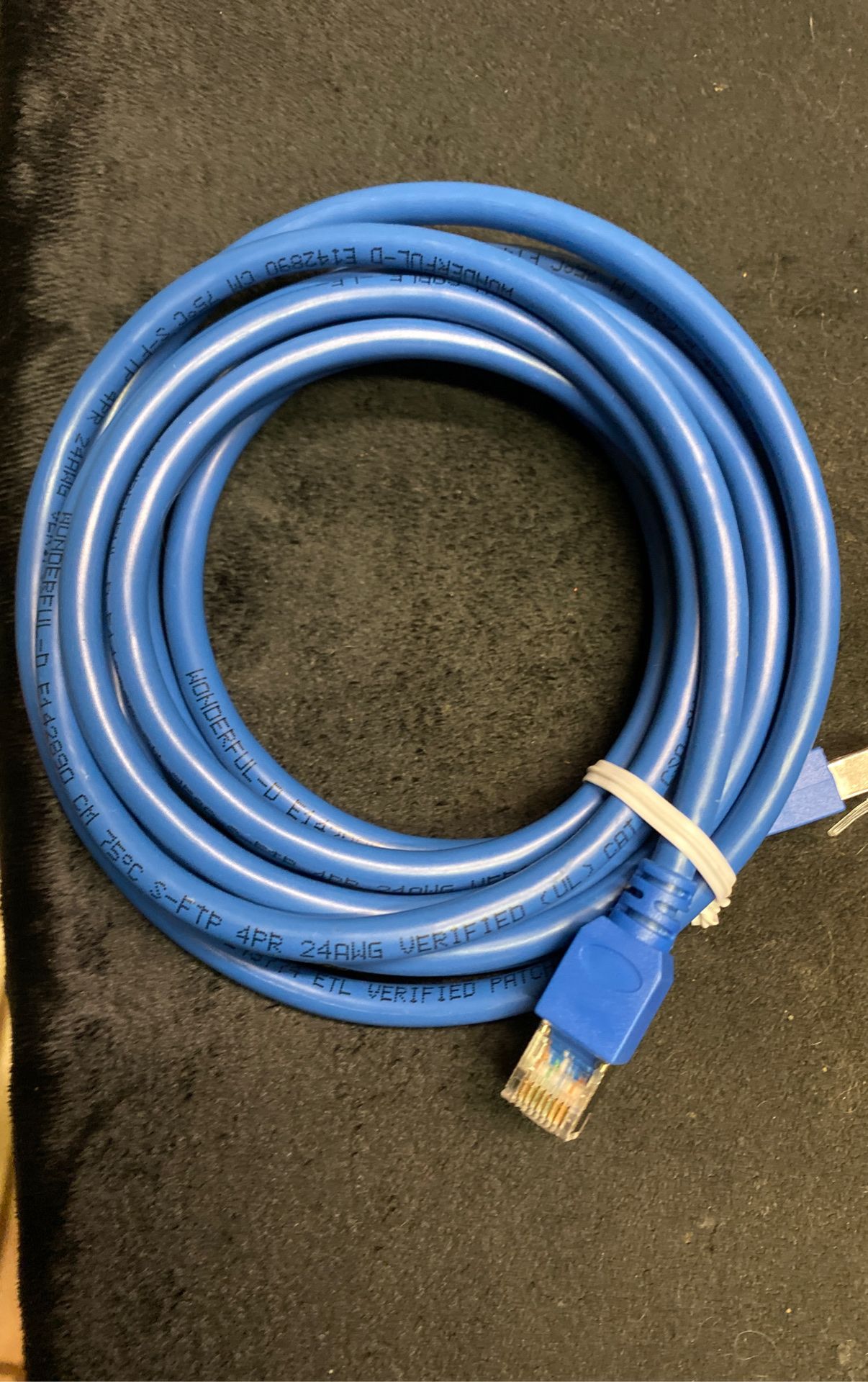 Brand New Wonderful-D E142890 Ethernet cable