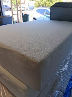 12-inch thick Full Size memory foam mattress great cond no issue