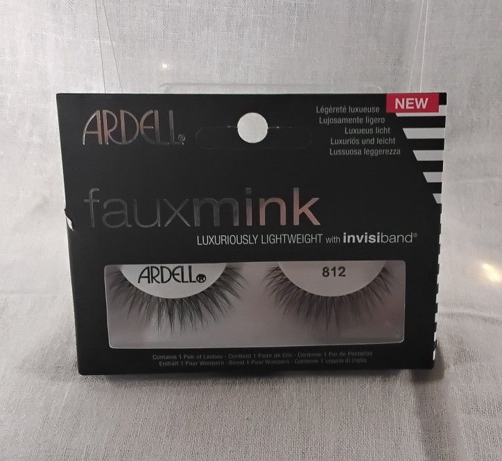 Ardell Faux Mink Luxuriously Lightweight w/ Invisband #812 False Lashes