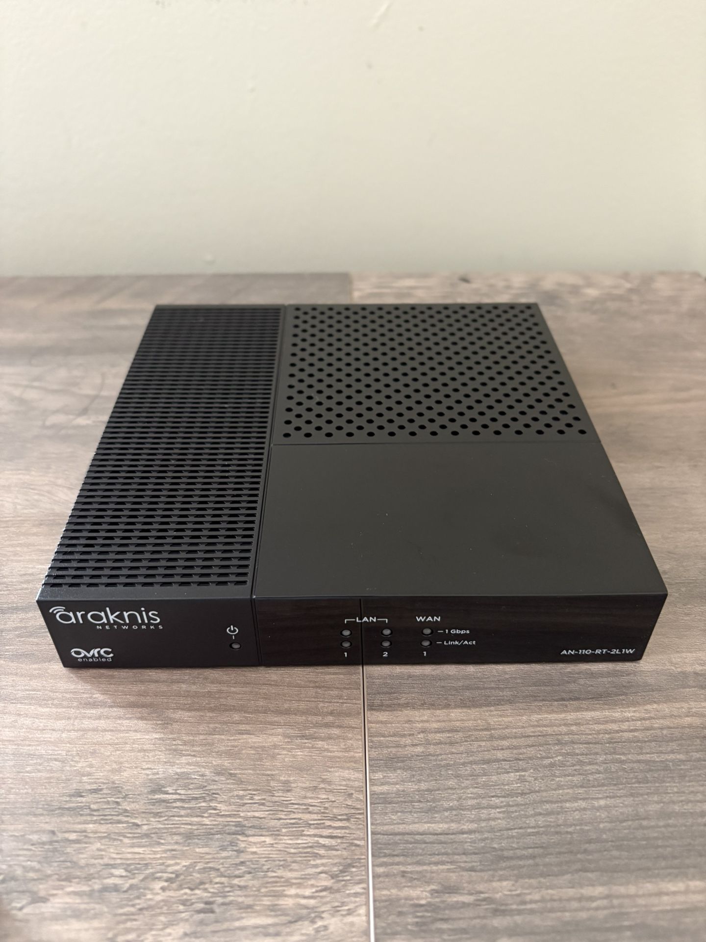 Araknis 110 Router
