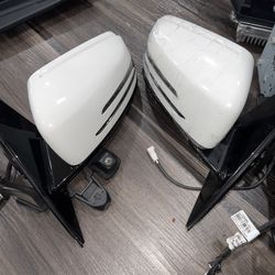 W212mercedes Bens E350 Side view Mirrors And 360 Cam/blind spot Assist (see Pics)
