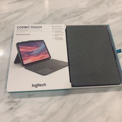 Logitech Combo Touch iPad Case 10th Gen