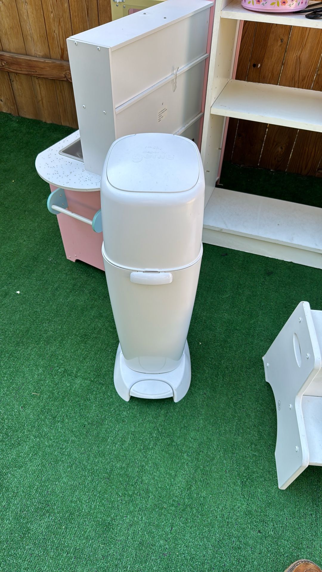 Genie Diaper Trash can
