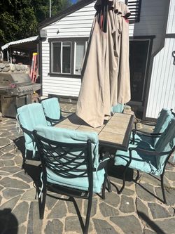 Outdoor Patio Dining Set with Umbrella
