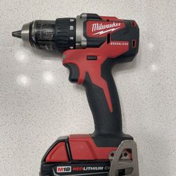 Milwaukee Brushless Drill With Battery