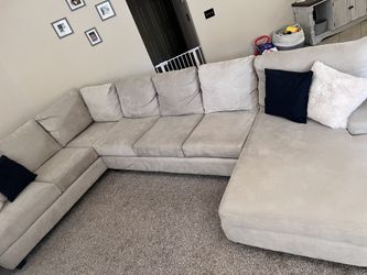 Sectional couch