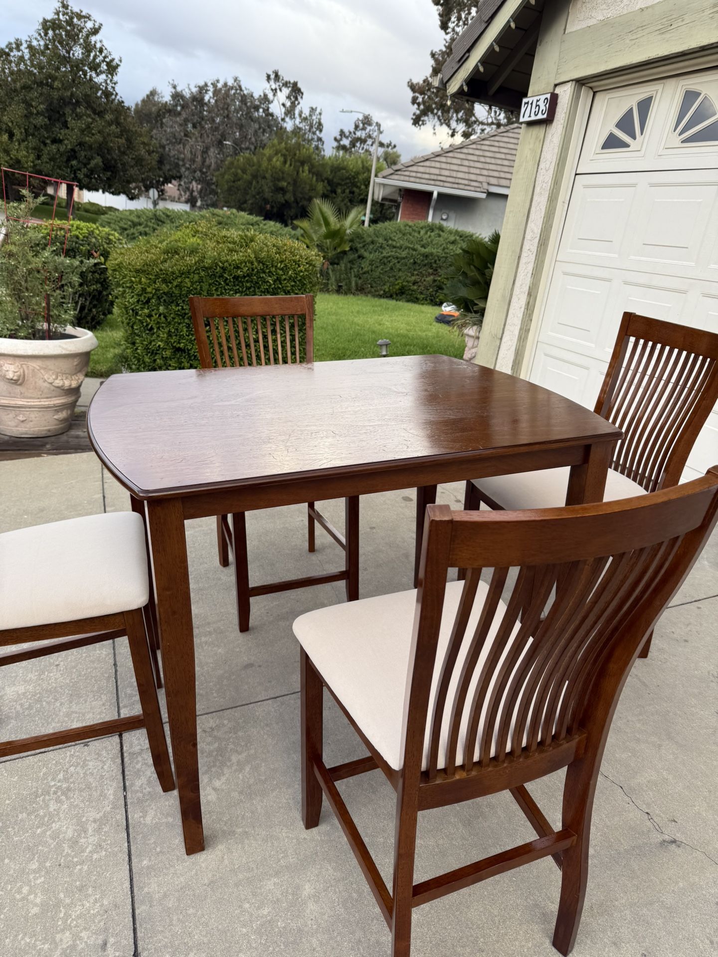 Dining Table With 4 Chairs