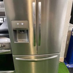 French Door Fridge Made By Frigidaire 