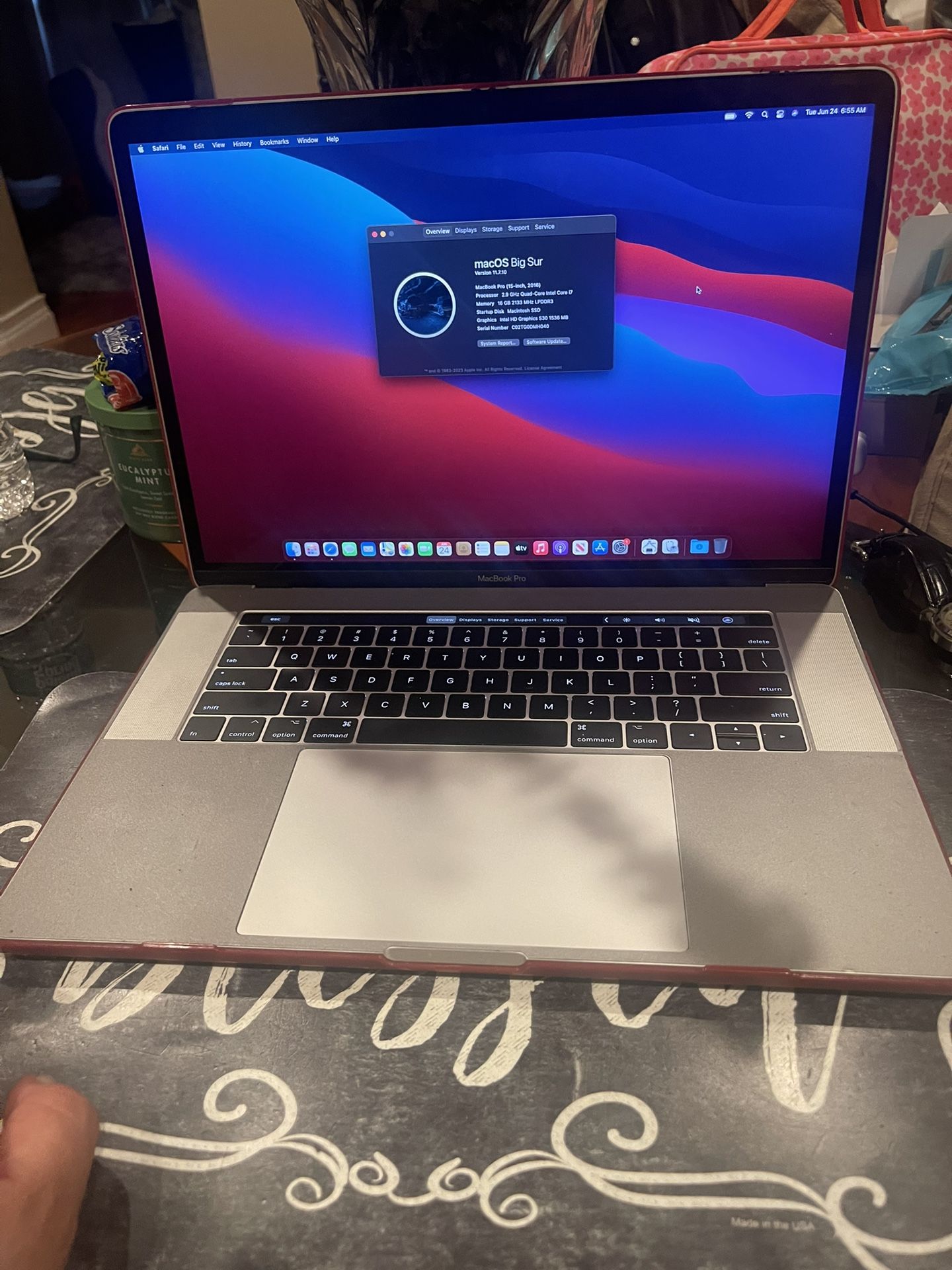 2016 15 Inch MacBook Pro I7
