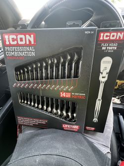 ICON WHENCH SET 14 Pieces And 1/2 Drive Ratchet