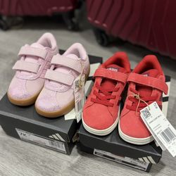 Adidas toddler shoes size 7k