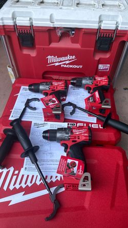 Milwaukee m18 fuel 1/2 Hammer drill/driver (NEW)