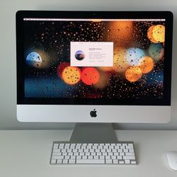 iMac 21 Inch (Looks new) 