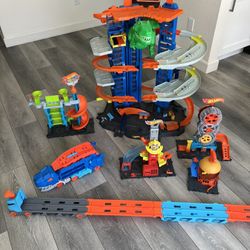 Hot Wheels Ultimate Garage With Extra Accessories 