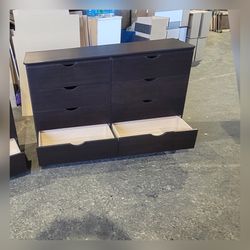 Eight drawers dresser with rails