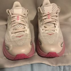 Hola One One Clifton 10 Size 6 For Women Like New