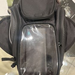 TANK BAG W/ PHONE POWER PACK