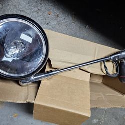 Brand new in the box 
Unity 6" police style spot light bar
